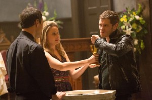 1x13 Crescent City -  Kieran, Cami et Klaus