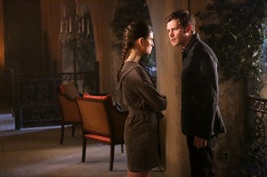 2x15 They All Asked For You - Hayley et Klaus