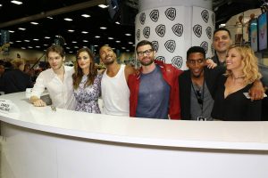 Comic Con 2016 The Originals cast signature warner bros (2)